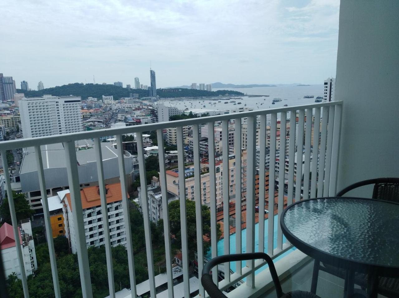 The​ Base​ ​Pattaya​ By Ammy Lejlighedshotel Eksteriør billede